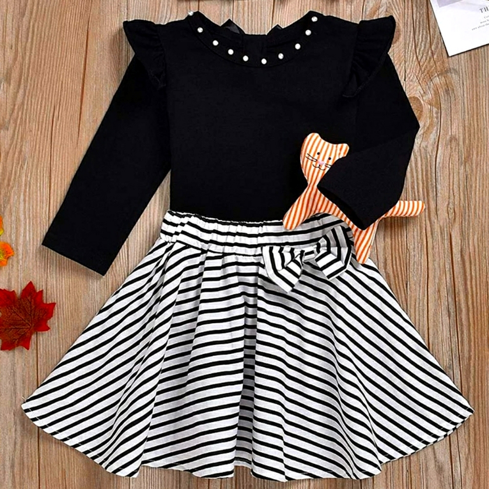 Girl's striped skirt outfit